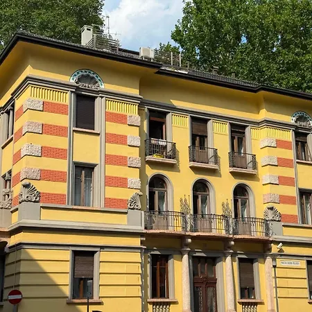 Soul Of Grand Lachman Palace Guest house